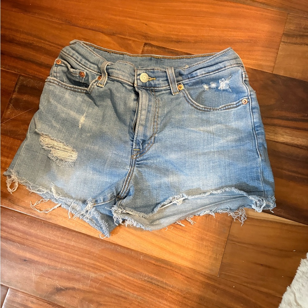 Levi’s Distressed Denim Women Shorts size 27 (0877)